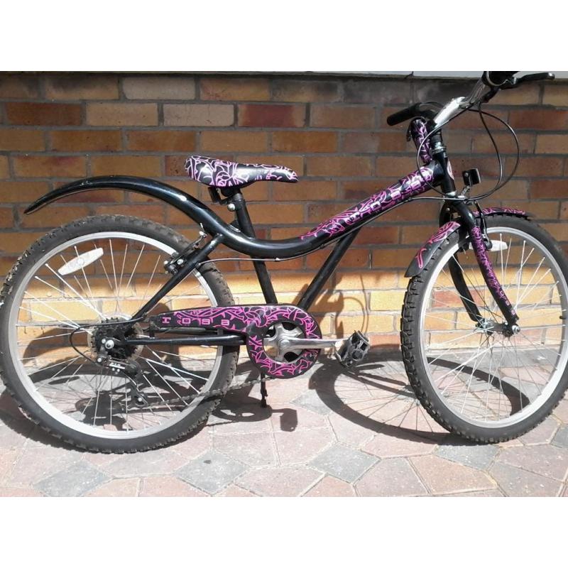 Girls Rosa Bike, retro USA style, 5 speed, very good condition 24 inch wheels