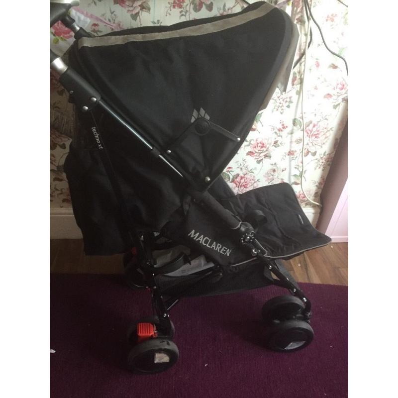 Maclaren techno XT black and silver ex condition