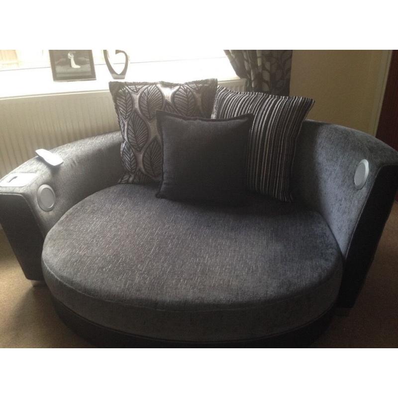 DFS AUDIO CUDDLER CHAIR SOFA