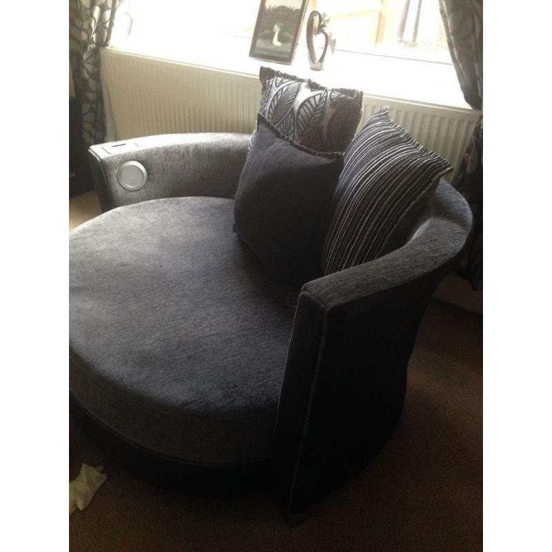 DFS AUDIO CUDDLER CHAIR SOFA