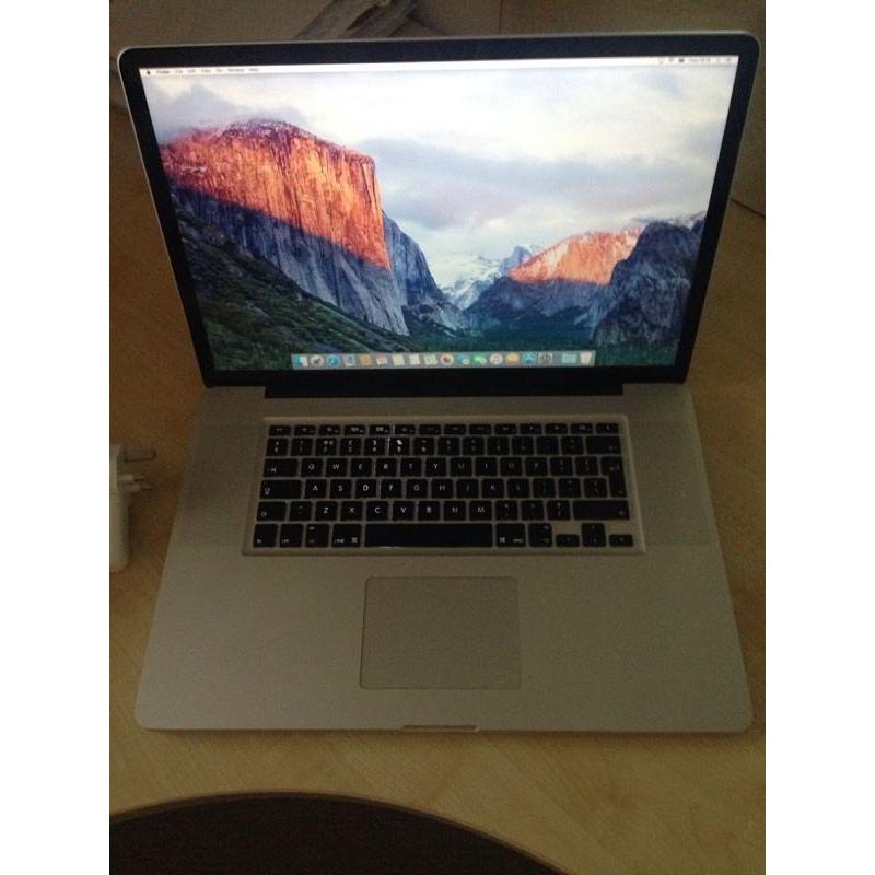 Apple MacBook Pro 17"