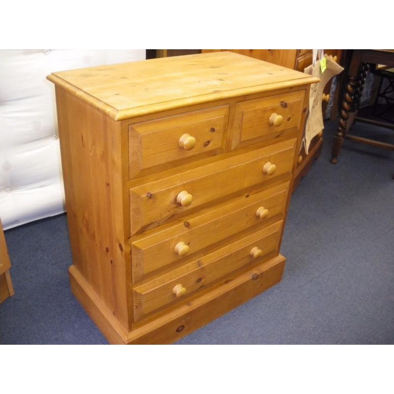 MEDIUM SIZE PINE CHEST OF DRAWERS