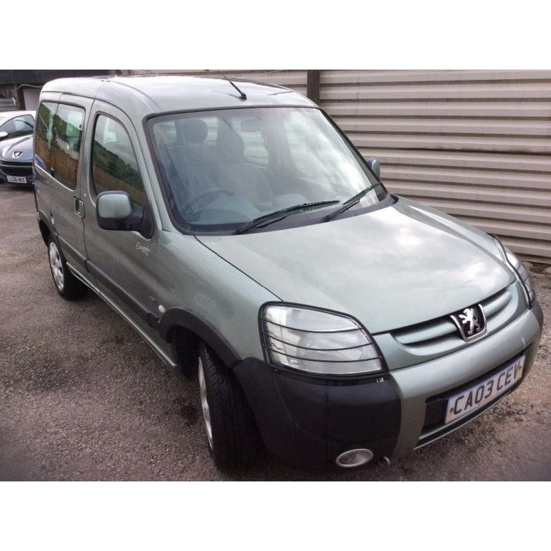 03 PEUGEOT PARTNER DIESEL GREEN COLOUR WITH NEW MOT