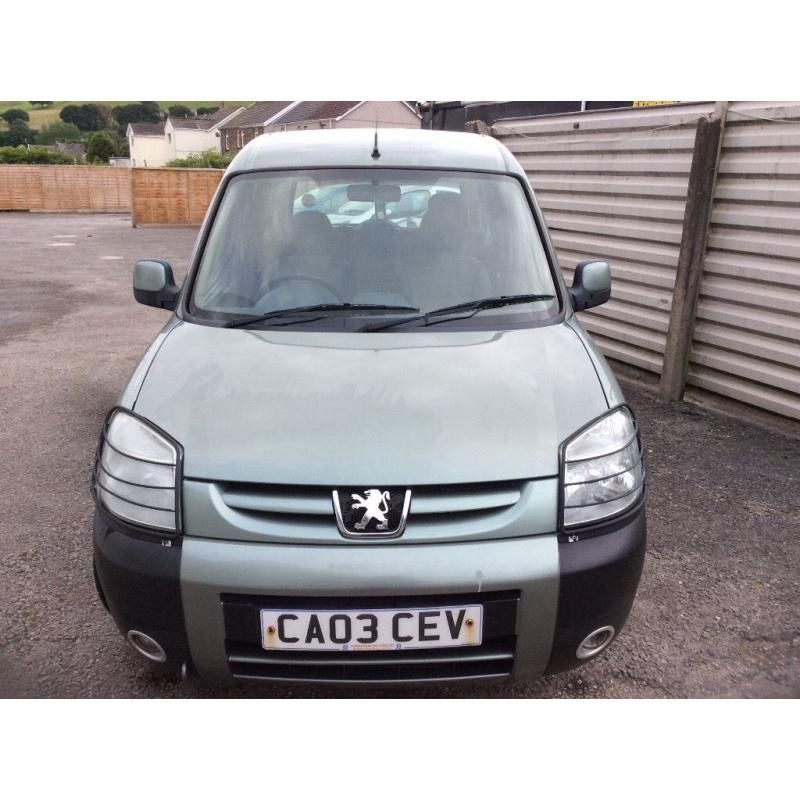 03 PEUGEOT PARTNER DIESEL GREEN COLOUR WITH NEW MOT