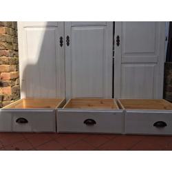 3 door wardrobe (dismantled)