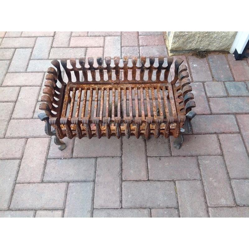 Solid cast iron fire grate