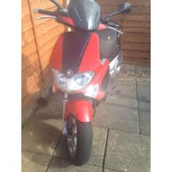 Gilera 125 moped