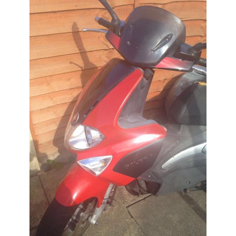 Gilera 125 moped