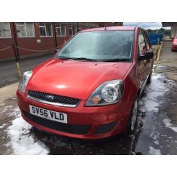 Bargain Ford Fiesta 1.4 long MOT cheap tax and insurance ideal first car