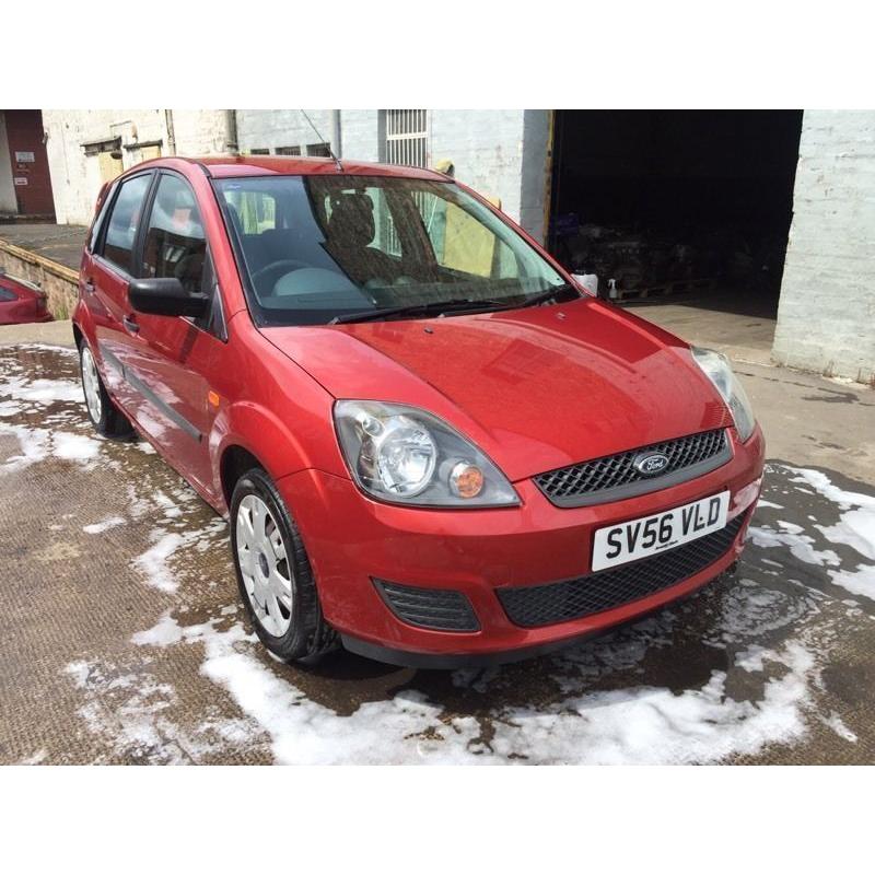 Bargain Ford Fiesta 1.4 long MOT cheap tax and insurance ideal first car