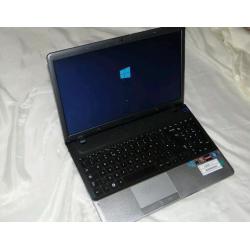 Gaming Laptop SAMSUNG NP355V5C-A04UK  1GB GRAPHIC  6GB Ram  750GB HDD