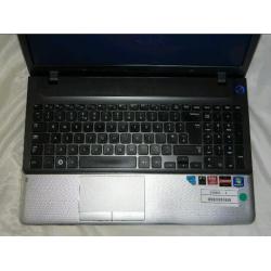 Gaming Laptop SAMSUNG NP355V5C-A04UK  1GB GRAPHIC  6GB Ram  750GB HDD