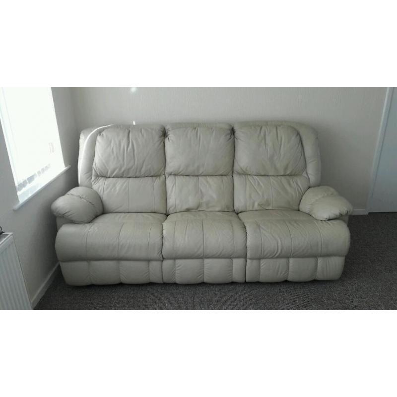 cream leather reclining sofas ; Very good condition ; 3 and 2 seat