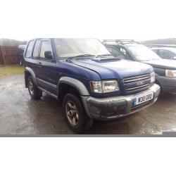 breaking isuzu trooper diesel 4x4 3.1 and 3.0