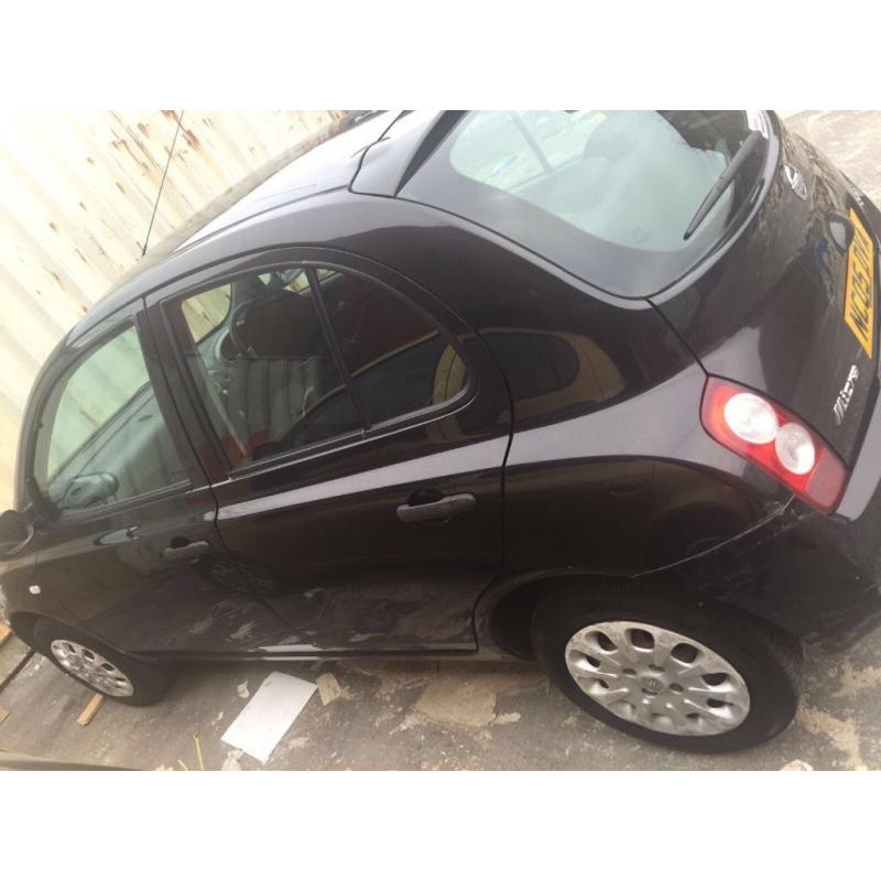 Nissan Micra 05 reg in Black 1.2ltr 5 door