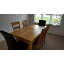 Oak Dining Table and 6 Chairs