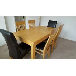 Oak Dining Table and 6 Chairs