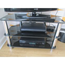 BLACK GLOSSY GLASS TV STAND WITH CHROME LEGS - 32" (POSS 34") GC