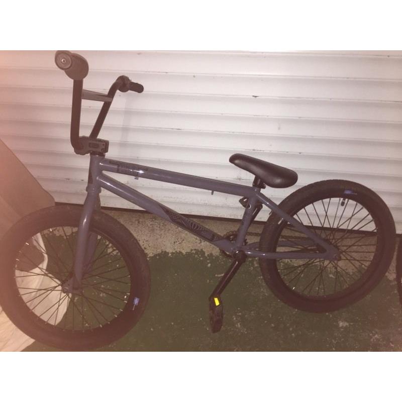 Hardly Used Sunday BMX