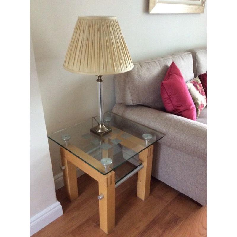 2 side / lamp tables