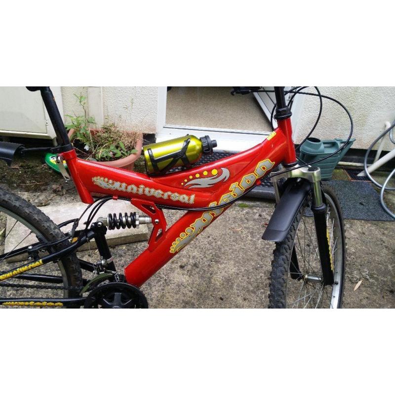 Mountain bike good condition, and cycle tool kit never used