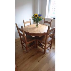 Solid Pine Dinning Table and 4 Chairs