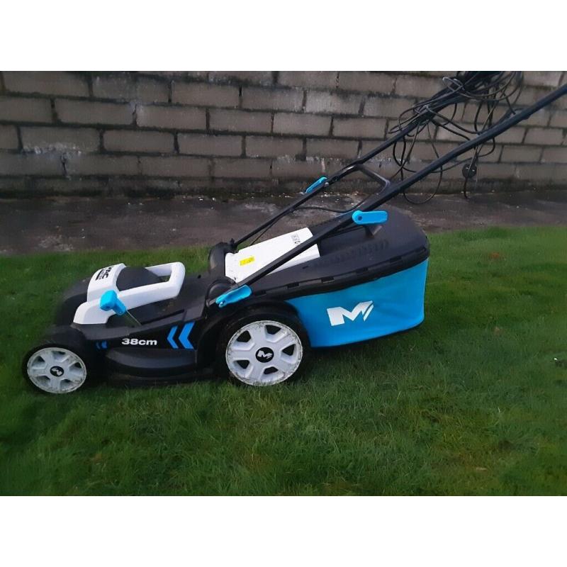 McCulloch Eectric Lawnmower and Extendable Hedge Trimmer